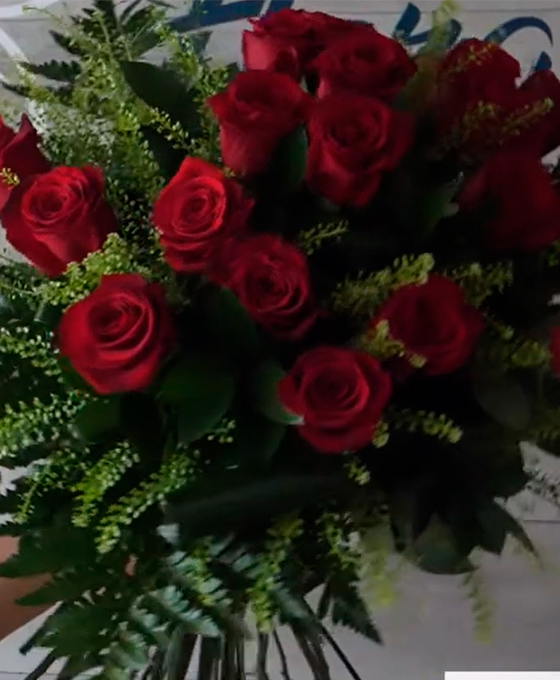 Ramo de Rosas rojas para regalar en Gijón